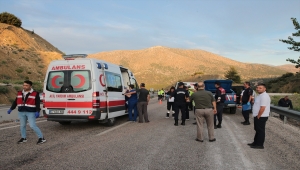 Antalya'da tur midibüsü devrildi, 1 kişi öldü, 19 kişi yaralandı