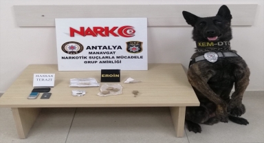 Antalya'da uyuşturucu operasyonunda yakalanan 2 şüpheli tutuklandı