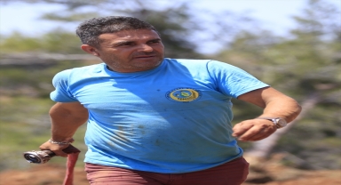 Antalya'da yaptığı telsiz anonsuyla duygulandıran orman işçisi Marmaris'te de görev başında