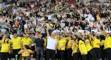 Antalya'da yaz spor okulları açıldı