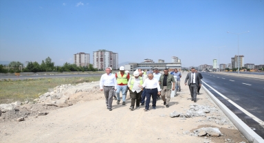 Başkan Büyükkılıç, yapımı devam eden Talas raylı sistem hattını inceledi