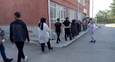 Beypazarı'nda YKS'nin ikinci oturumu AYT heyecanı