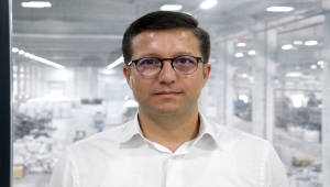 Çevreci fabrika plastik atıktan ürettiği ham maddeyi 17 ülkeye ihraç ediyor