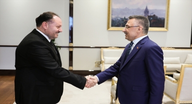Cumhurbaşkanı Yardımcısı Oktay, KKTC İçişleri Bakanı Öztürkler'i kabul etti