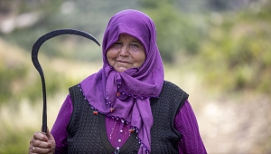 Diktiği fidanların ormana dönüşmesinin sevincini yaşıyor 