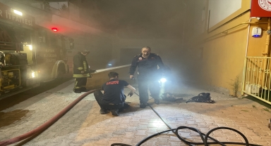 GÜNCELLEME - Kayseri'de apartmanda çıkan yangın söndürüldü