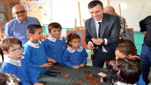 Güneysınır'da ilkokul öğrencilerinin yıl sonu sergisi açıldı