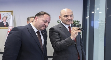 İçişleri Bakanı Soylu, KKTC İçişleri Bakanı Öztürkler ile bir araya geldi