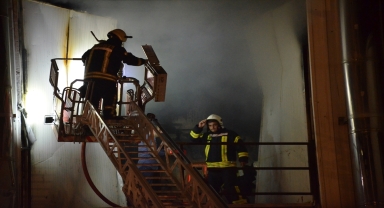 Karaman'da bisküvi fabrikasında çıkan yangın söndürüldü