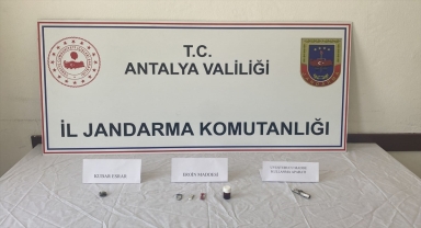 Kaş'ta uyuşturucu operasyonunda 2 şüpheli yakalandı