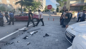 Kayseri'de iki otomobilin çarpıştığı kazada 5 kişi yaralandı
