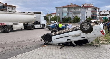 Kırıkkale'de iki otomobilin çarpıştığı kazada biri ağır 4 kişi yaralandı