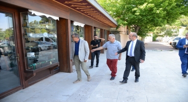 Kırşehir Belediye Başkanı Ekicioğlu'ndan esnaf ziyareti