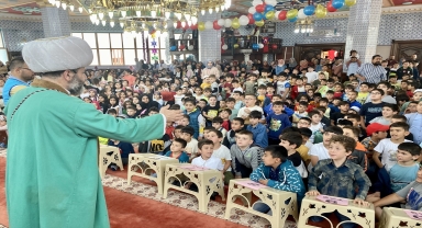 Kırşehir'de yaz Kur'an kursunu temsili Ahi Evran, Yunus Emre ve Nasrettin Hoca başlattı