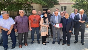 Konya'da, Türk Silahlı Kuvvetlerini Güçlendirme Vakfına bağışta bulunan vatandaşa madalya verildi