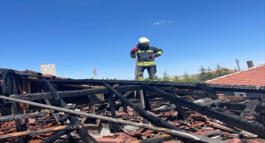 Kulu'da müstakil ev yandı