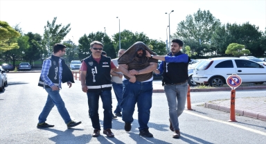 Kurbanlık satıcılarının 2,5 milyon lirasını dolandırdıkları iddiasıyla 3 zanlı yakalandı
