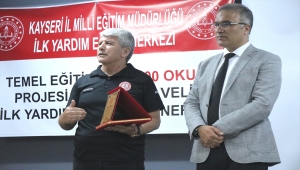 Nefes borusuna su kaçan öğretmeni ilk yardım eğitmeni meslektaşı kurtardı