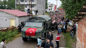 Şehit Piyade Uzman Çavuş Ömer Yıldırım, Sivas'ta son yolculuğuna uğurlandı