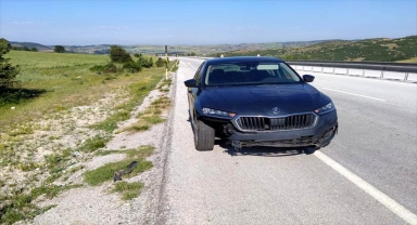 Sivas'ta trafik kazasında aynı aileden 4 kişi yaralandı