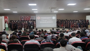 Suşehri Sağlık Yüksekokulu'nda mezuniyet heyecanı