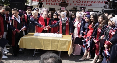 Suşehri Timur Karabal Meslek Yüksekokulunda mezuniyet heyecanı