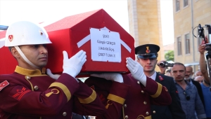 Trafik kazasında yaralanan ve hastanede şehit olan asker, Niğde'de toprağa verildi