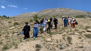 Ulaş'ta Tecer Dağı eteklerinde doğa yürüyüşü yapıldı