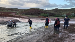 Yozgat'ta sağanak ve sel nedeniyle arazide mahsur kalan 9 kişi kurtarıldı