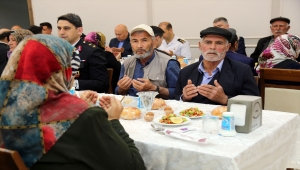 Yozgat'ta şehit yakınları ve gaziler onuruna yemek verildi