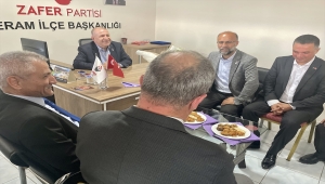 Zafer Partisi Genel Başkanı Özdağ, Konya'da gazetecilerle buluştu