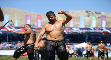 15. Gökbel Yaylası Yağlı Güreşleri'nde başpehlivanlığı Cengizhan Şimşek kazandı