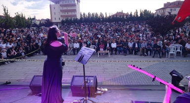 4. Aşık Veysel Emlek Aşıkları Festivali Sivas'ta sona erdi
