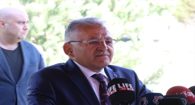 AK Parti'li Özhaseki Kayseri'de bayramlaşma programına katıldı