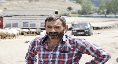 Ankara'da Kurban Bayramı'nın üçüncü gününde de kurbanlık alışveriş sürdü