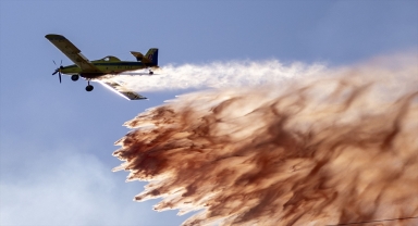 Antalya'da çıkan orman yangınına müdahale ediliyor