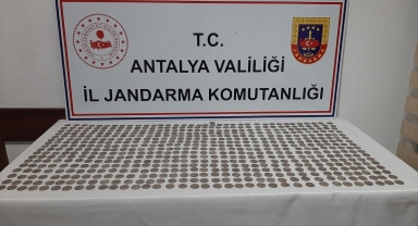 Antalya'da tarihi eser kaçakçılığı operasyonunda 2 şüpheli yakalandı
