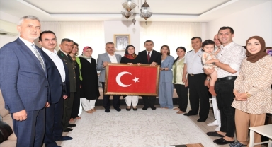 Antalya Valisi Yazıcı kentte bayramlaşma programı gerçekleştirdi