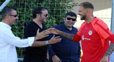 Antalyaspor'un yeniden anlaştığı Fernando ile Boffin antrenmana çıktı