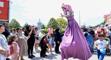 Bayramda eğlencenin adresi Vialand Tema Park oldu