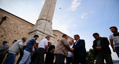 BBP Genel Başkanı Mustafa Destici, bayram namazını Eskişehir'de kıldı: