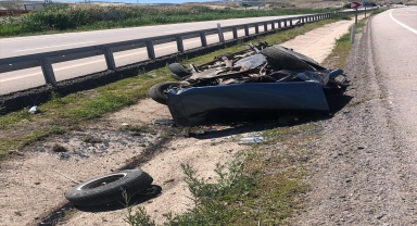 Beypazarı'nda devrilen otomobildeki 3 kişi yaralandı 