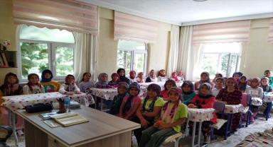 Beyşehir ve Hüyük'te yaz Kur'an kurslarına öğrencilerin ilgisi sürüyor