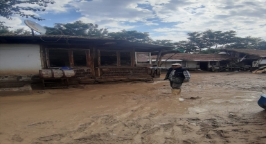 Çankırı'da etkili olan sağanak tarım arazilerine zarar verdi