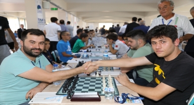 Çubuk Belediyesi 7. Uluslararası Satranç Turnuvası başladı 