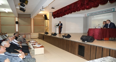 Çubuk Kaymakamı Adem Keleş, muhtarlarla bir araya geldi