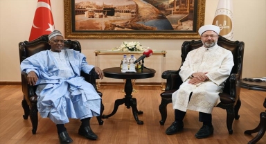 Diyanet İşleri Başkanı Erbaş, Nijer heyeti ile görüştü