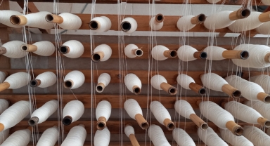 Dokuma ustası İsmail Yanık, ilerleyen yaşına rağmen mesleğini sürdürüyor