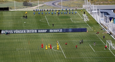 Erciyes Yüksek İrtifa Kamp Merkezi'ne futbol takımlarının ilgisi artıyor 