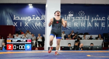 KAEÜ öğrencileri 19. Akdeniz Oyunları'nda altın ve gümüş madalya kazandı